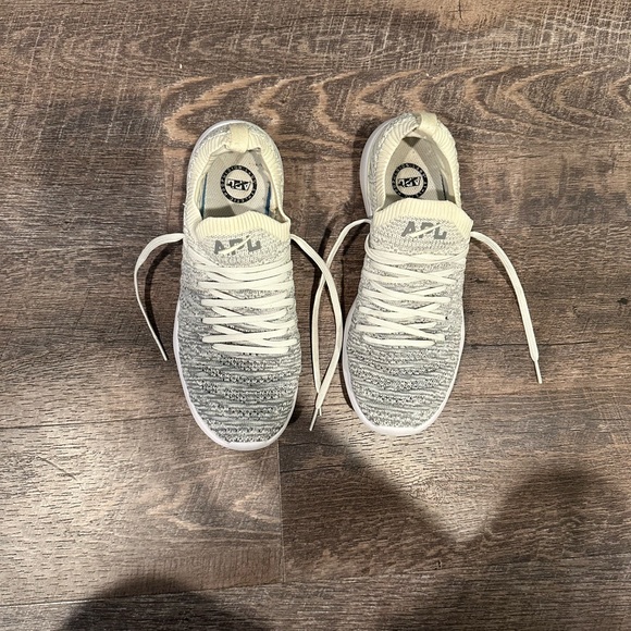 APL TechLoom Wave Sneaker in Pristine, Heather Grey & Ombre - Picture 5 of 13